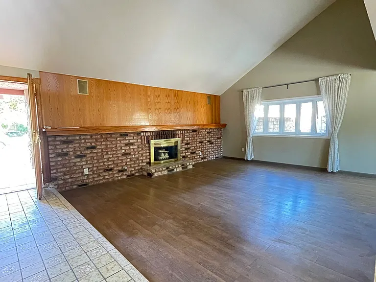 1657 Cayton Ave — Photo 6