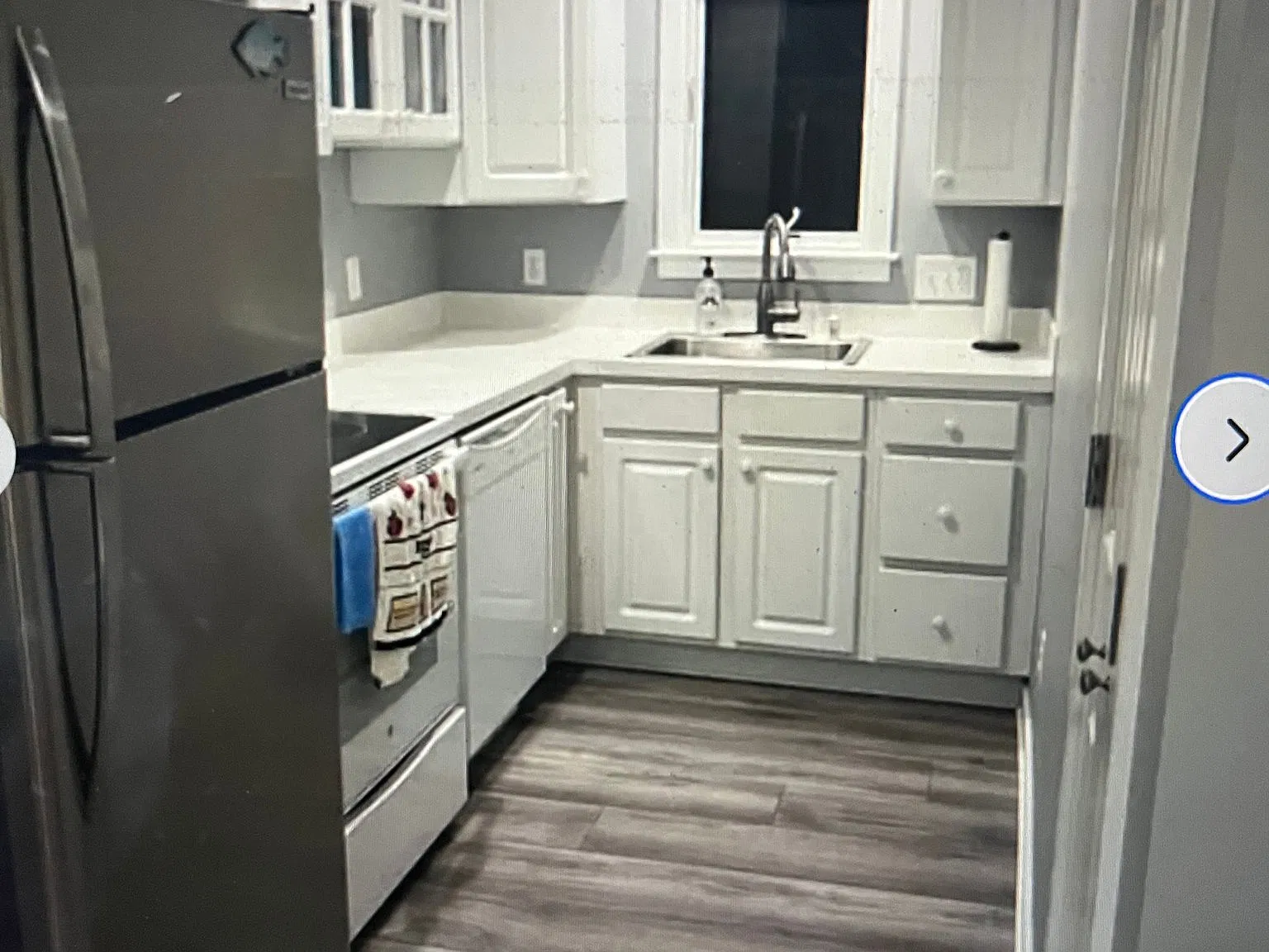 Cute 3 bedroom house on lagoon in Beach Haven West — Photo 4