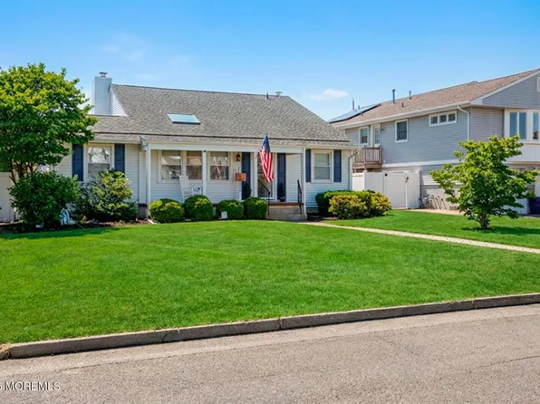 210 Laurel Ct, Point Pleasant Beach, NJ 08742