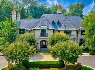 2214 Churchill Ln, Highland Park, IL