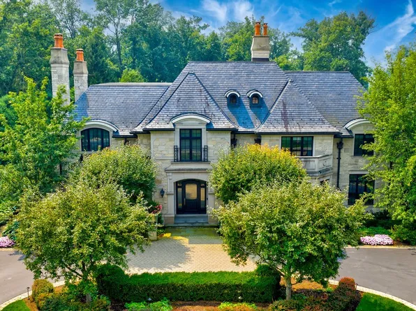 2214 Churchill Ln, Highland Park, IL 60035