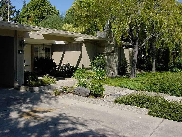 754 De Soto Dr — Photo 24