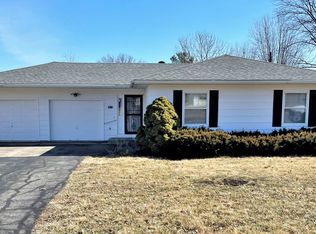 1025 Morningside Dr, Salisbury, MO 65281