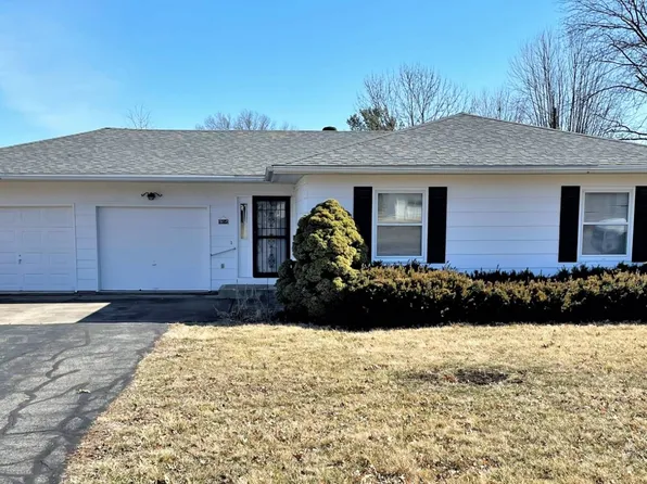 1025 Morningside Dr, Salisbury, MO 65281