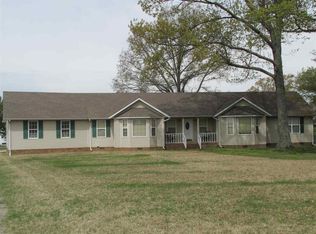 25 Lowery Ln, Trenton, TN 38382