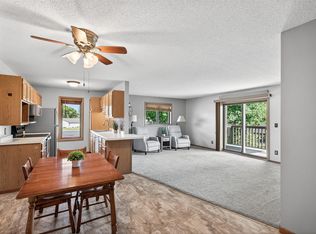 6601 Buckley Cir APT 110, Inver Grove Heights, MN 55076