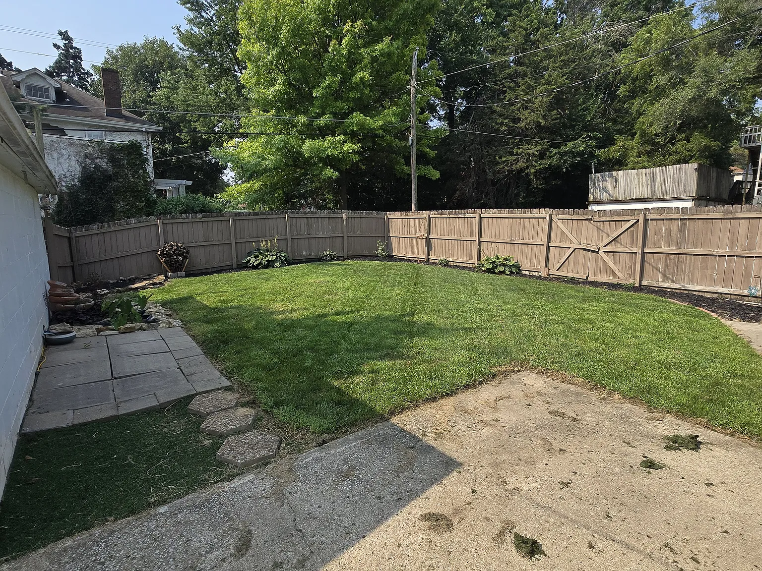 2 bed, 816 sqft, $1,800 — Photo 2