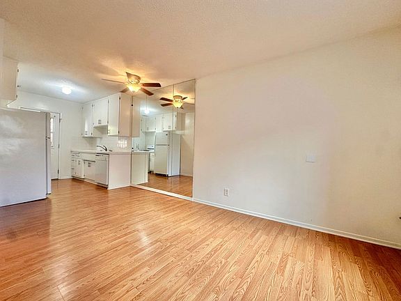 4th image of 1830 N La Brea Ave #4