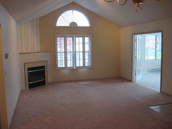 5th image of 5674 Meadowood Ln
