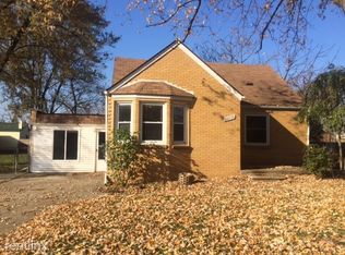 26635 Rosewood St, Roseville, MI 48066