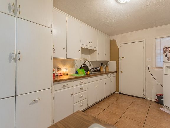 4th image of 1007 W 26th St