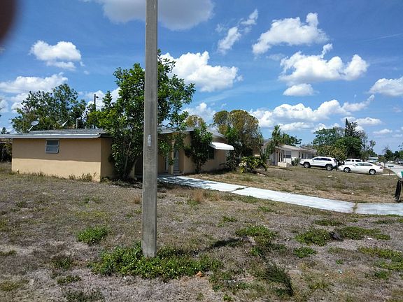 5th image of 323 Canyon Dr N
