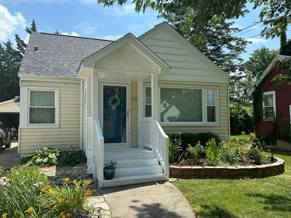 324 S Jefferson St, Lockport, IL 60441
