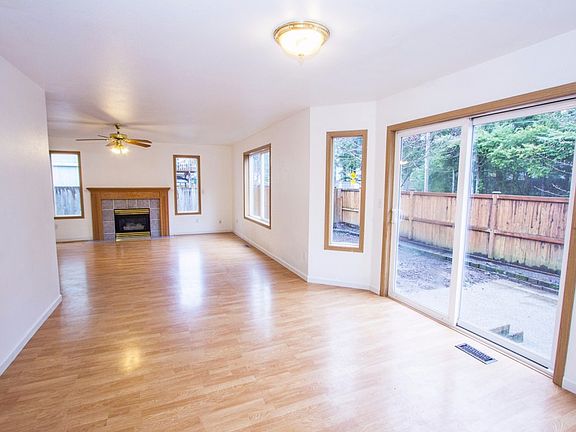 4th image of 18919 77th Avenue Ct E