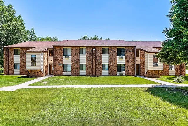 223 4th Ave W