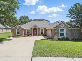 8974 Ranch Bluff Ct, Benbrook, TX 76126