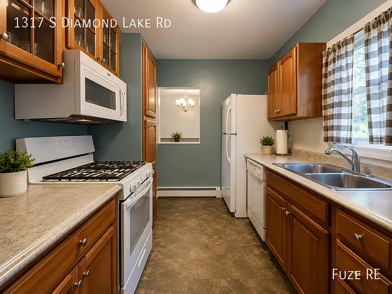 1317 S Diamond Lake Rd — Photo 7