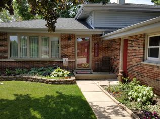 1210 Rose Ct, Bartlett, IL 60103