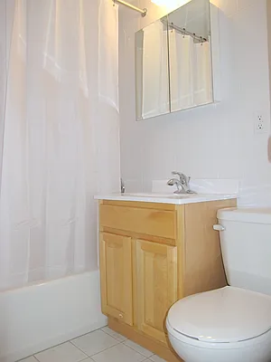 Rented by Salizzoni Realty | media 19