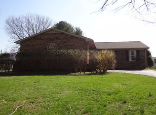 746 W Oak Dr, Cookeville, TN 38501