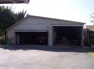 2073 N Viau Ave, Sanger, CA 93657