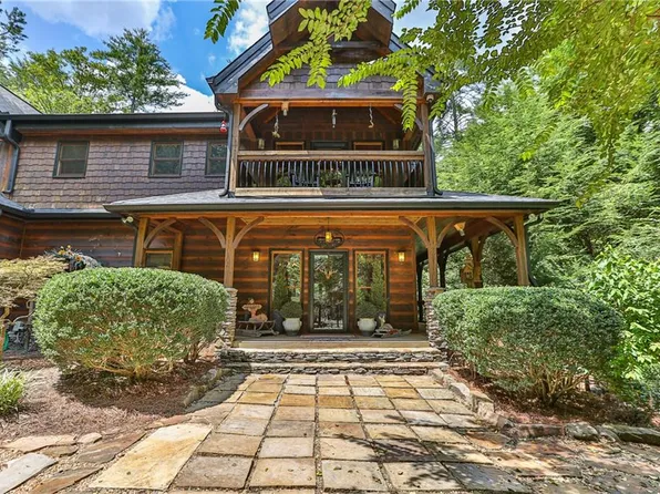 11 River Bend Ct #1, Ellijay, GA 30540