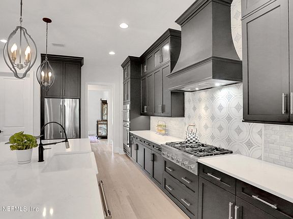 5th image of 12806 RIVER STORY Court