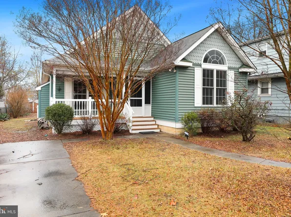 704 Palmer St, Riverside, NJ 08075