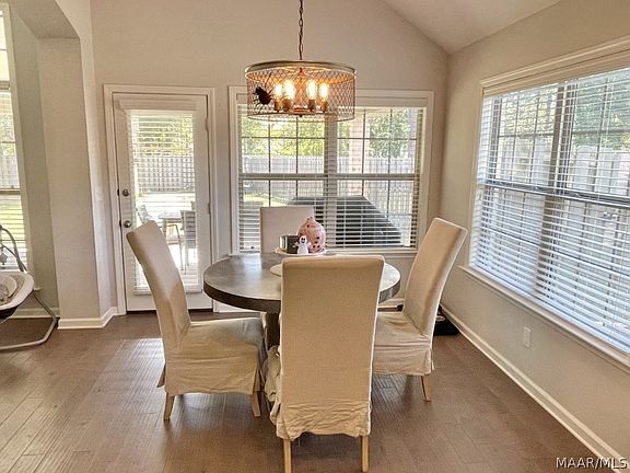 2nd image of 9399 Crescent Lodge Cir