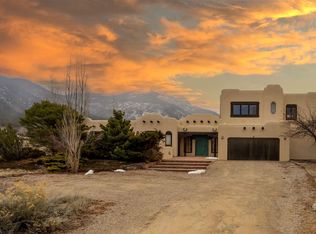 47 Los Altos Rd, El Prado, NM 87529