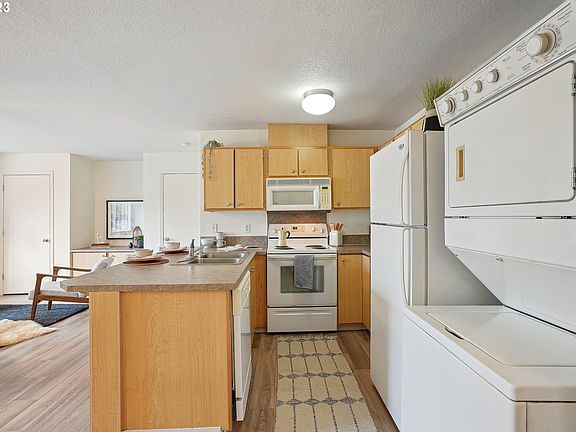 5th image of 14609 NE 20th Ave #C201