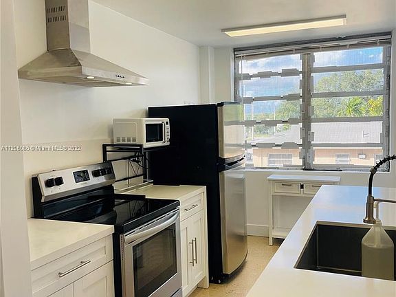 2nd image of 12105 NE 6th Ave APT 301