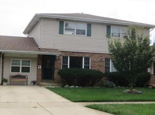 1347 Park Dr, Montgomery, IL 60538