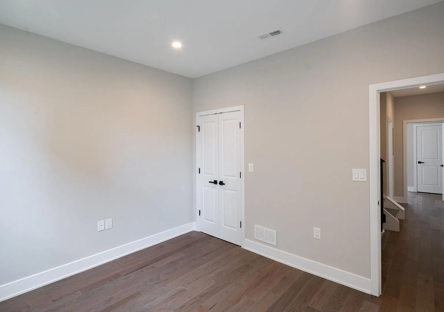 Brand New Luxury Temple Student Housing — Photo 2