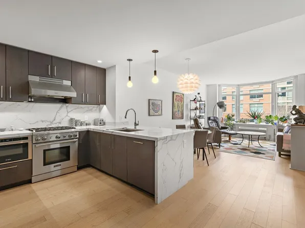 1400 Hudson Street image 1 of 37