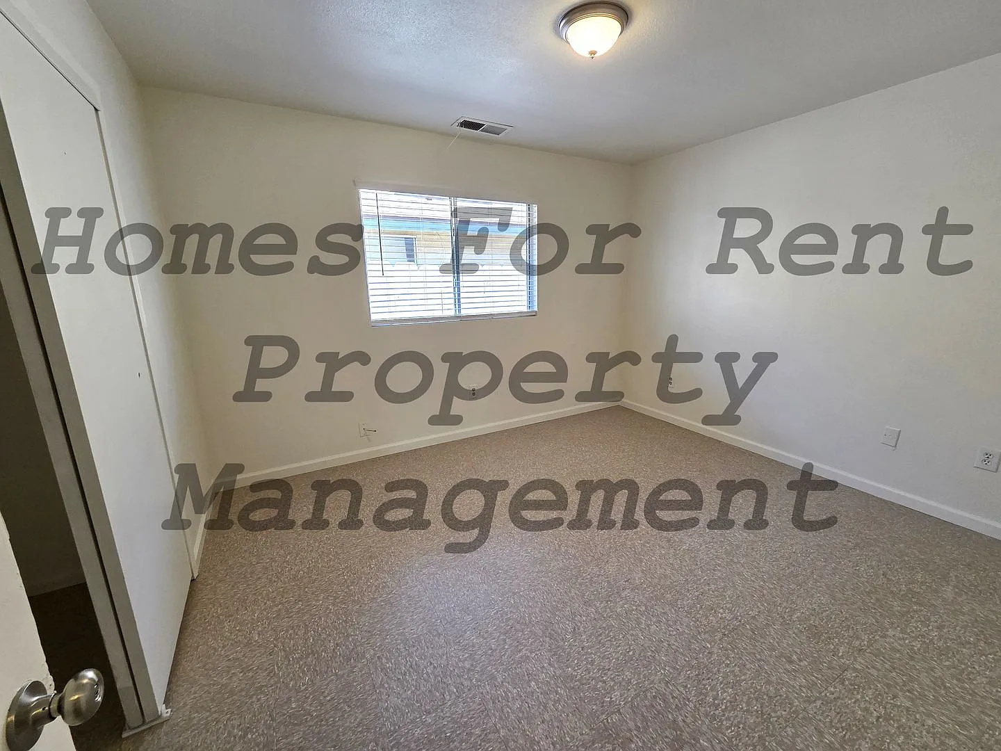1719 W. Putnam Ave — Photo 4