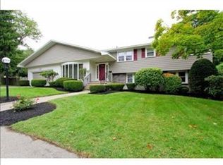 6 Meetinghouse Cir, Needham, MA 02492