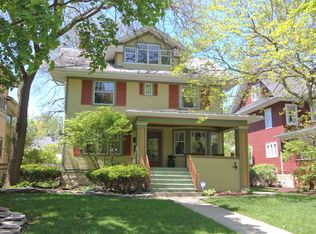 407 N Elmwood Ave, Oak Park, IL 60302