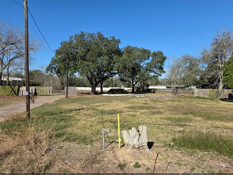 414 Gordy Rd — Photo 3