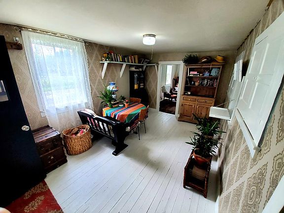 5th image of 1277 Sunset Dr