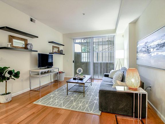 3rd image of 415 N 2nd St Unit 146