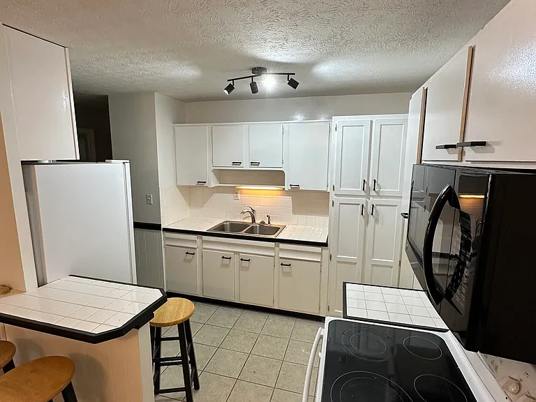 4205 Chambers Way — Photo 6