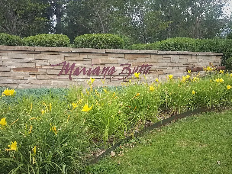 Mariana Butte neighborhood