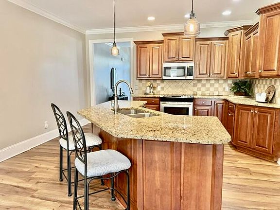 5th image of 2325 Rivendell Ln