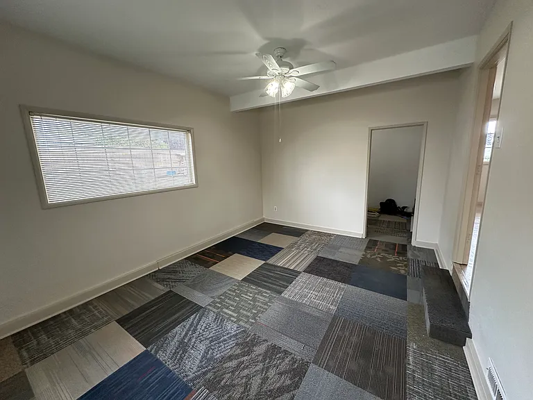 2405 SW Marshall Ave — Photo 34