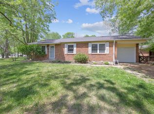 227 Ries Rd, Ballwin, MO 63021