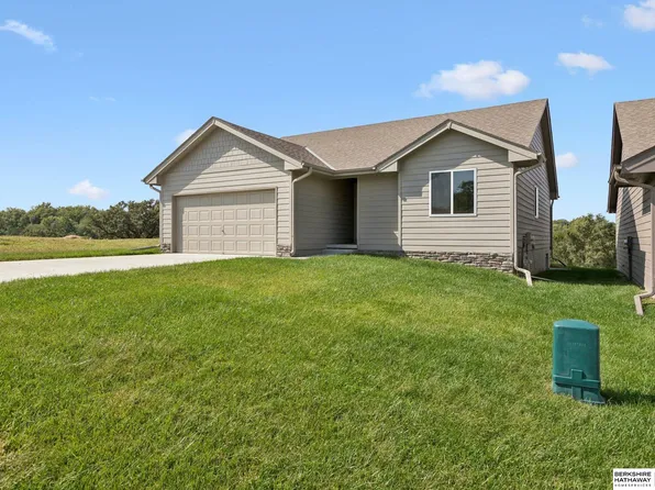 1184 Meadow Ln, Plattsmouth, NE 68048