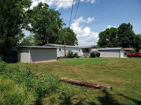 3rd image of 40 E Fishermans Dream Ln