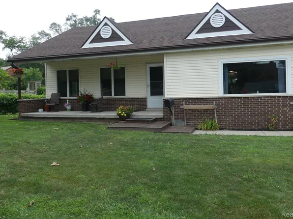 8335 Pardee Rd, Taylor, MI 48180