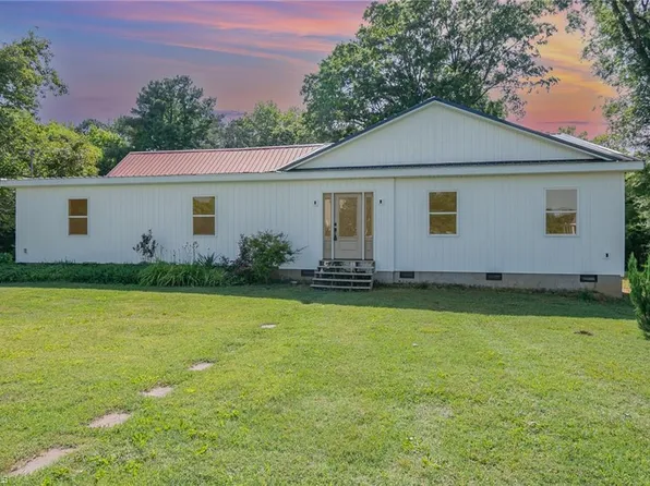 4102 Jones Ln, Graham, NC 27253